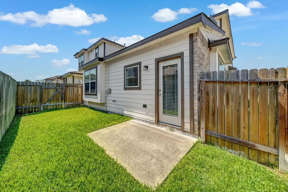 7114 Elgin Street Pearland, TX 77584