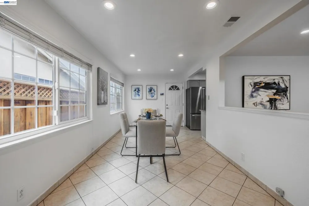 15743 Via Sorrento San Lorenzo, CA 94580