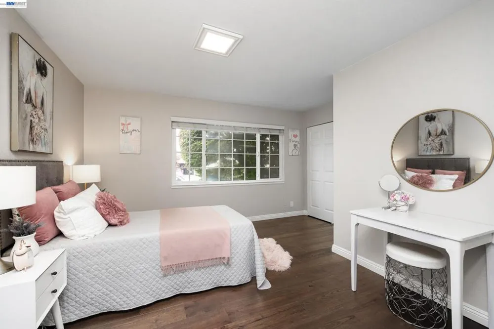 15743 Via Sorrento San Lorenzo, CA 94580