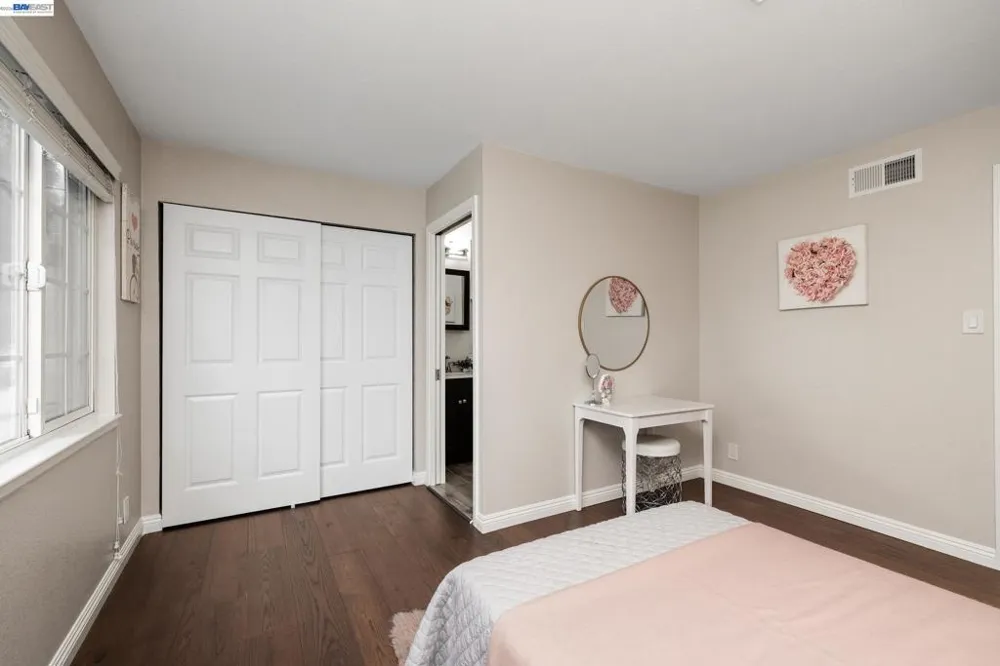 15743 Via Sorrento San Lorenzo, CA 94580