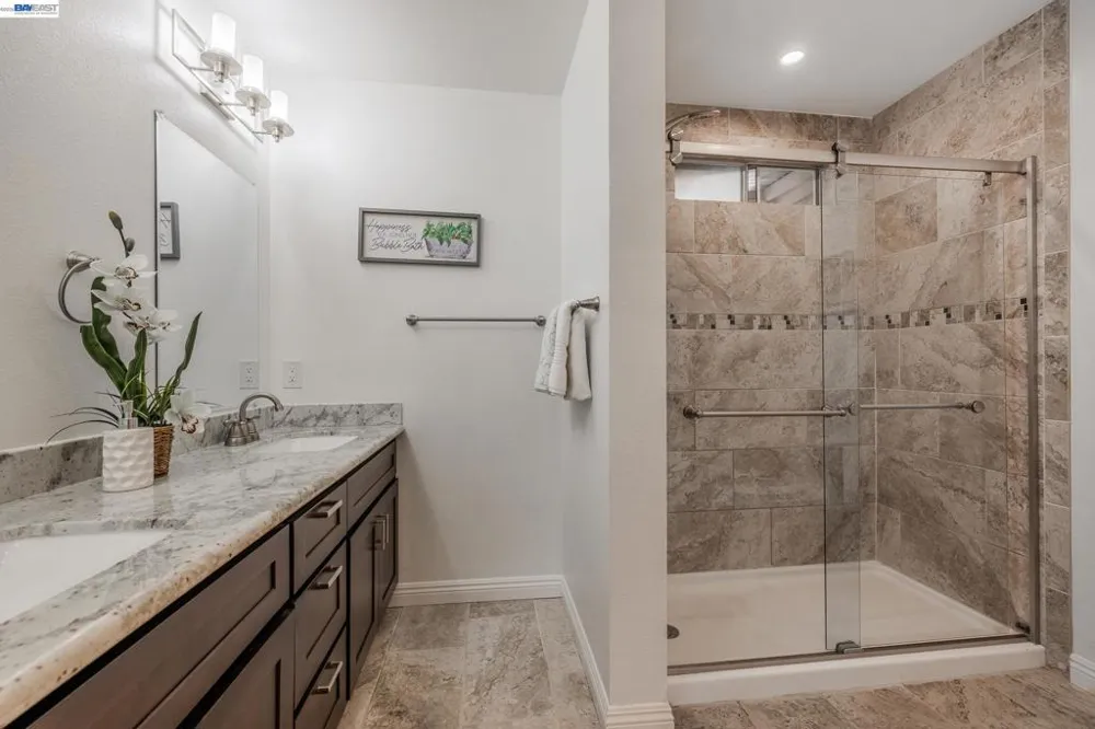 15743 Via Sorrento San Lorenzo, CA 94580