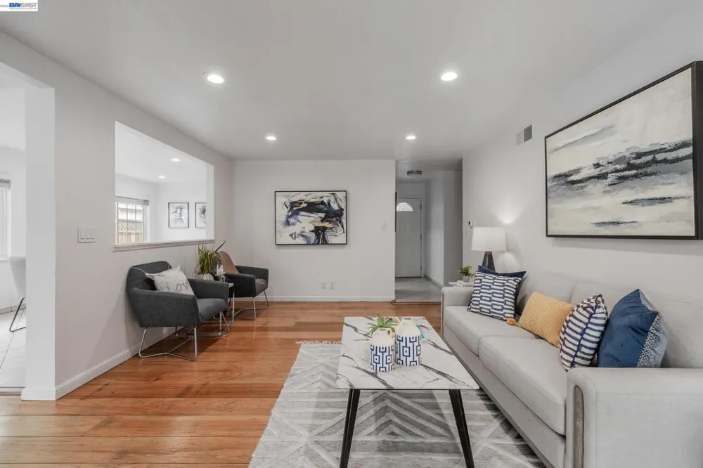 15743 Via Sorrento San Lorenzo, CA 94580