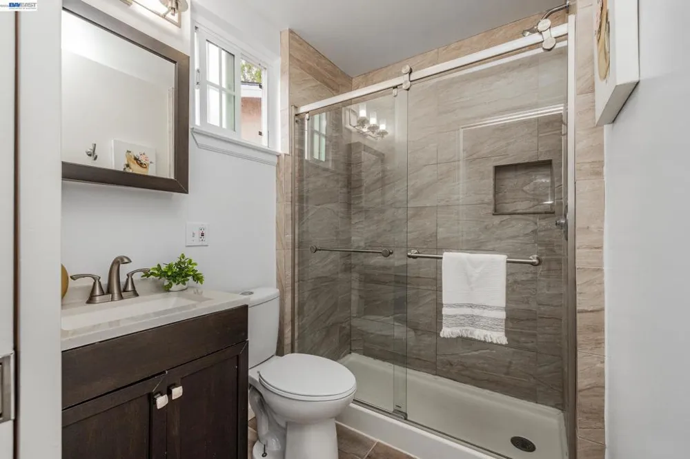 15743 Via Sorrento San Lorenzo, CA 94580
