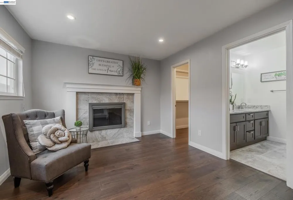 15743 Via Sorrento San Lorenzo, CA 94580