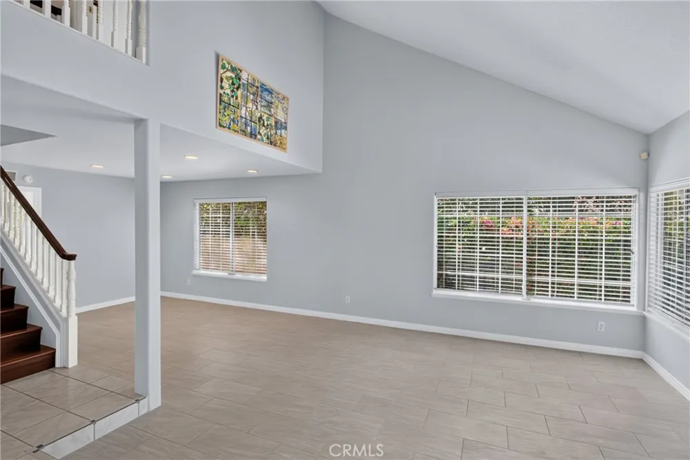 10000 Limerick Avenue Chatsworth, CA 91311