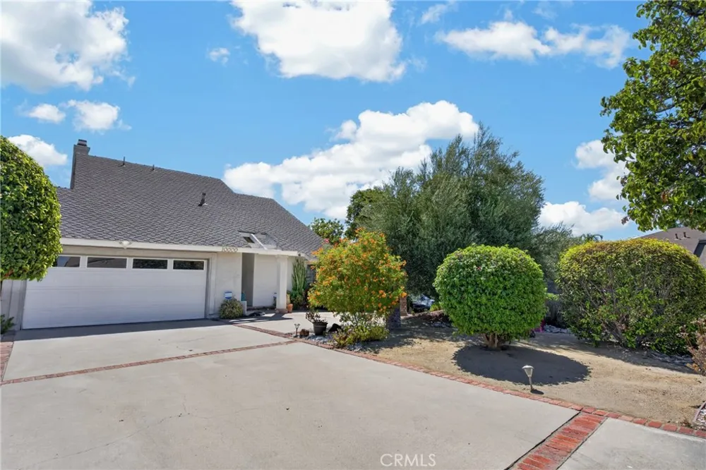 10000 Limerick Avenue Chatsworth, CA 91311