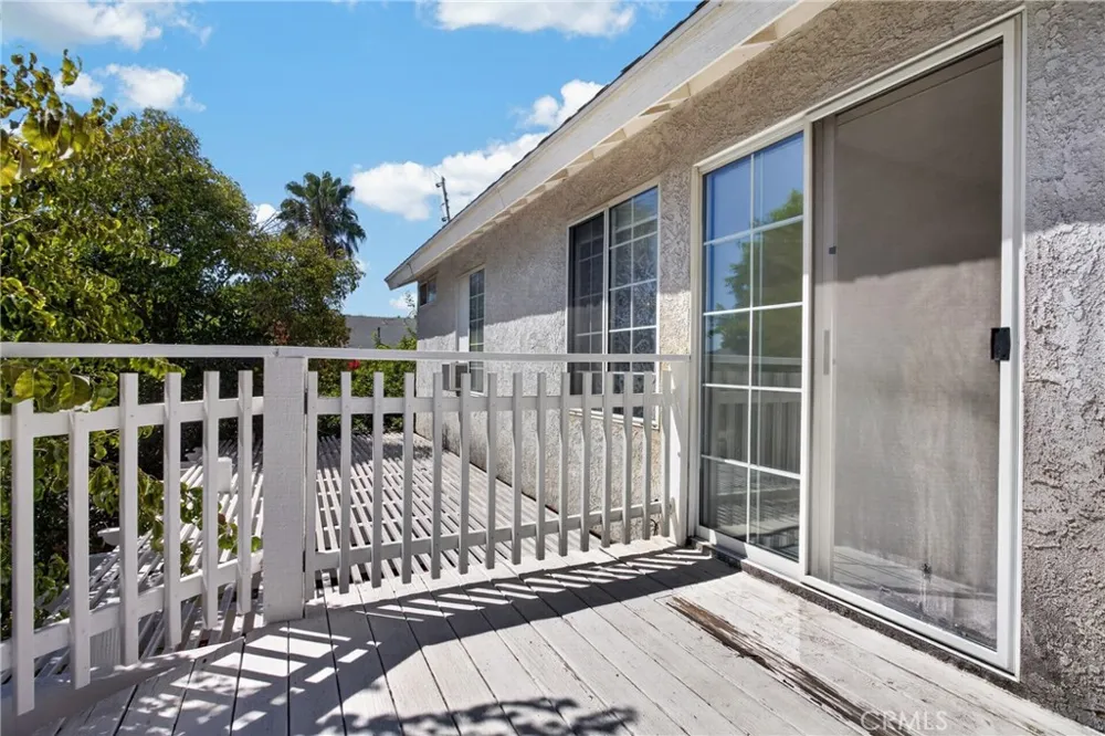 10000 Limerick Avenue Chatsworth, CA 91311