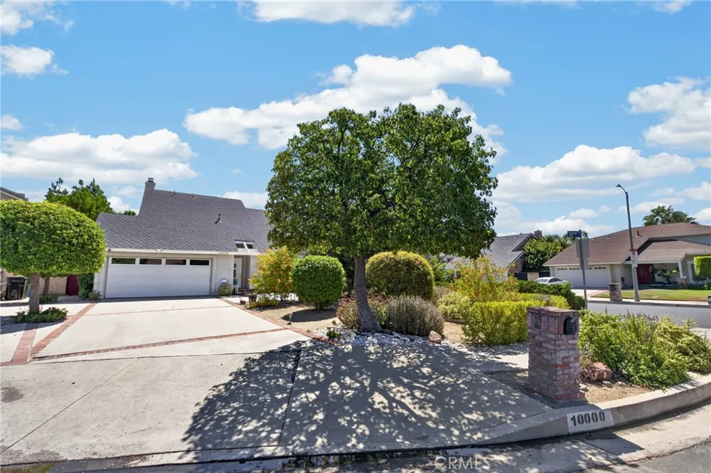 10000 Limerick Avenue Chatsworth, CA 91311