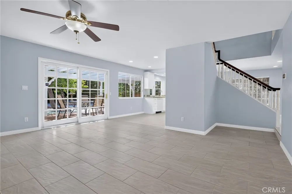 10000 Limerick Avenue Chatsworth, CA 91311