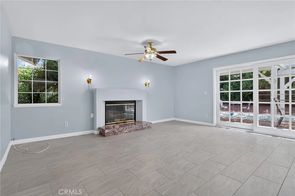 10000 Limerick Avenue Chatsworth, CA 91311