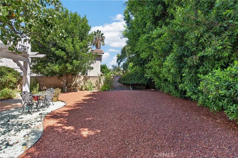 10000 Limerick Avenue Chatsworth, CA 91311