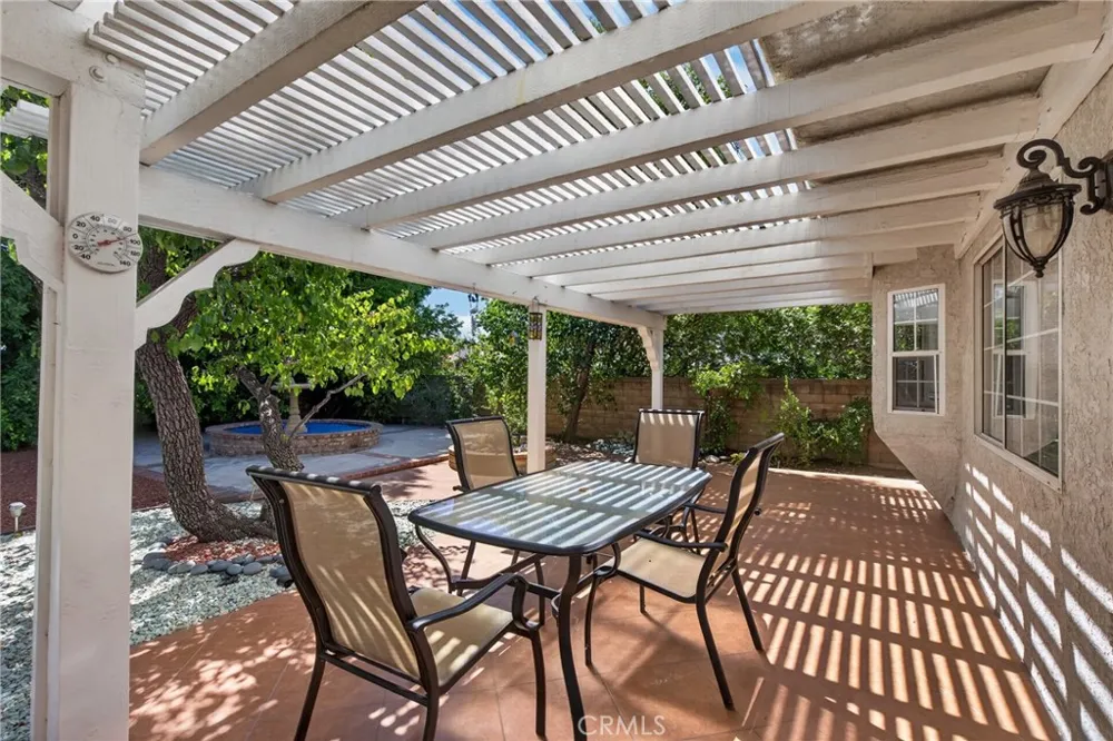 10000 Limerick Avenue Chatsworth, CA 91311