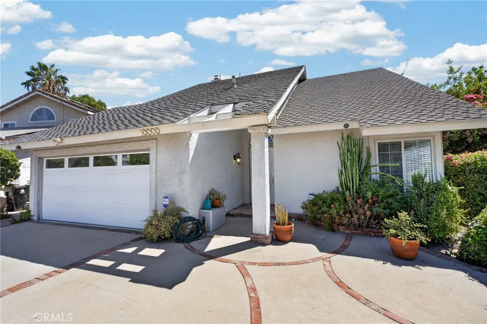 10000 Limerick Avenue Chatsworth, CA 91311