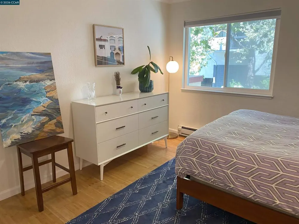 155 Pearl St Oakland, CA 94611