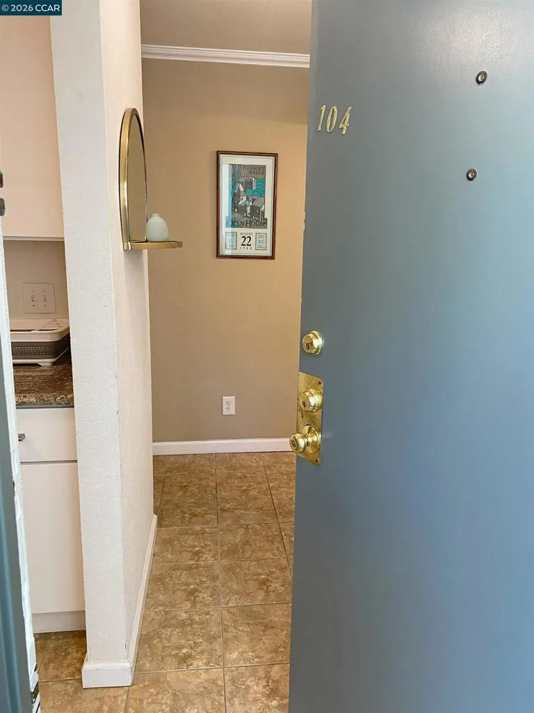 155 Pearl St Oakland, CA 94611