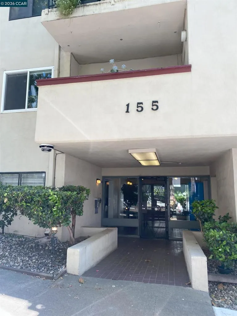 155 Pearl St Oakland, CA 94611
