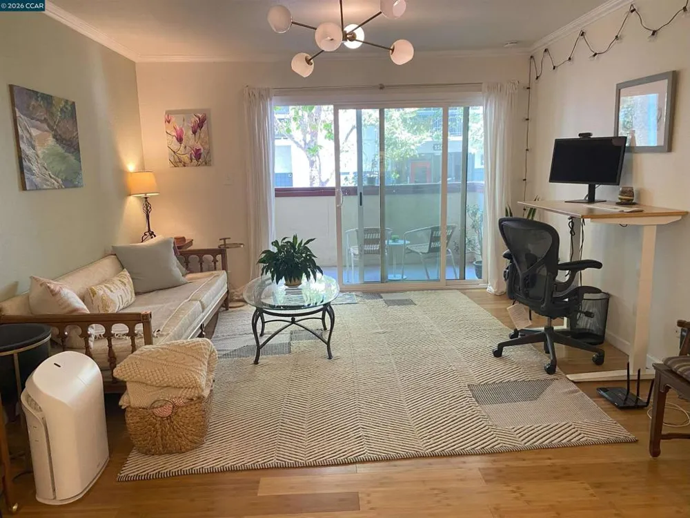 155 Pearl St Oakland, CA 94611