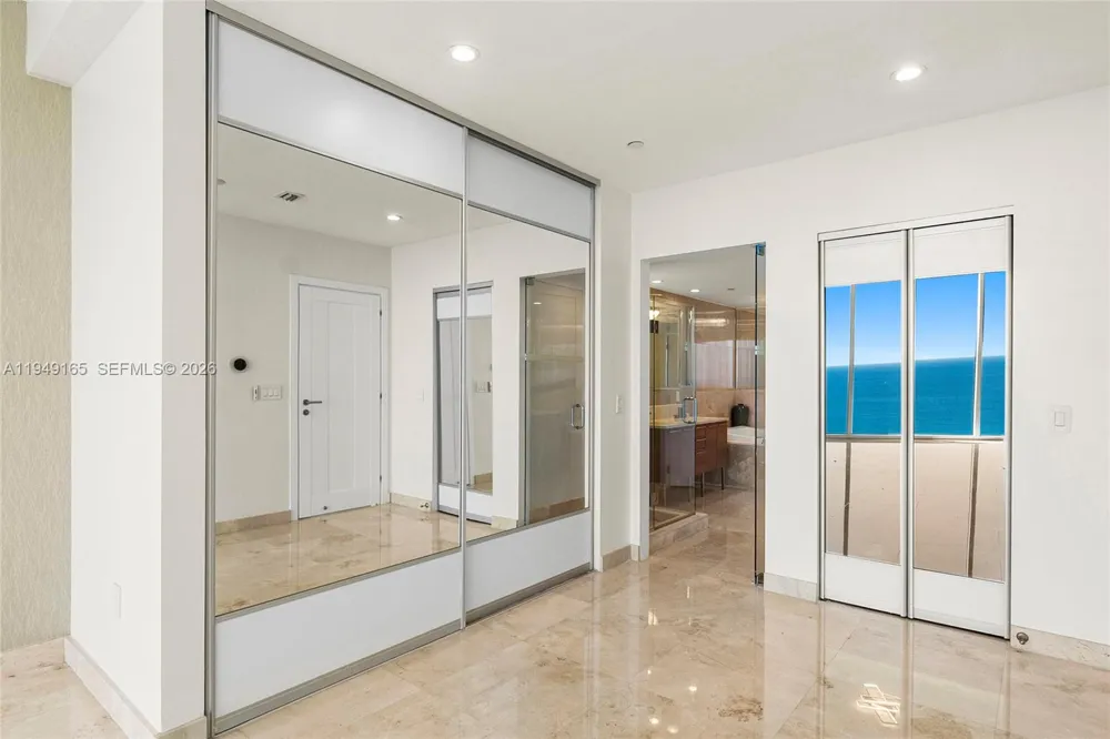 17001 Collins Ave #4208 Sunny Isles Beach, FL 33160