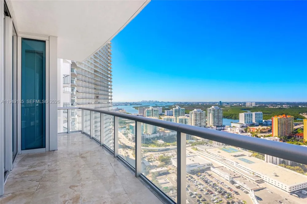 17001 Collins Ave #4208 Sunny Isles Beach, FL 33160