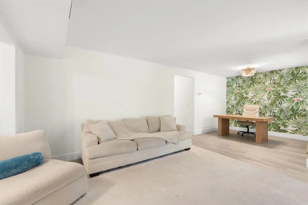 5063 HEATHERHILL LANE #60 Boca Raton, FL 33486