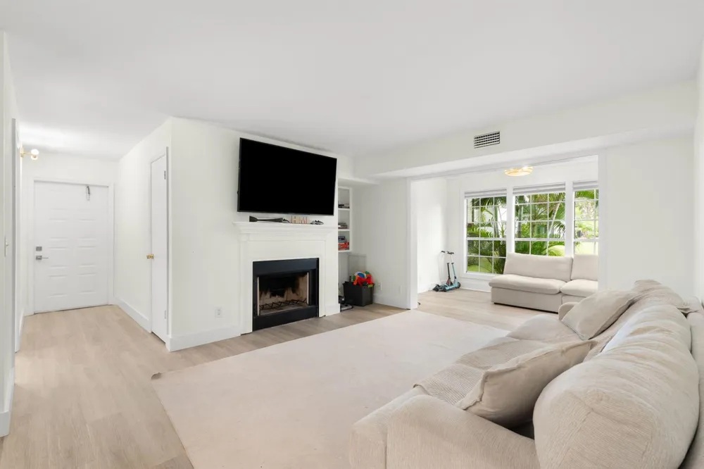 5063 HEATHERHILL LANE #60 Boca Raton, FL 33486