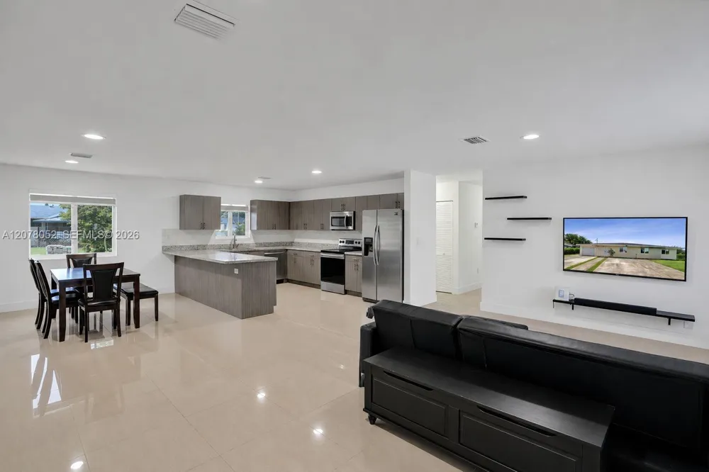10770 SW 149th St Miami, FL 33176