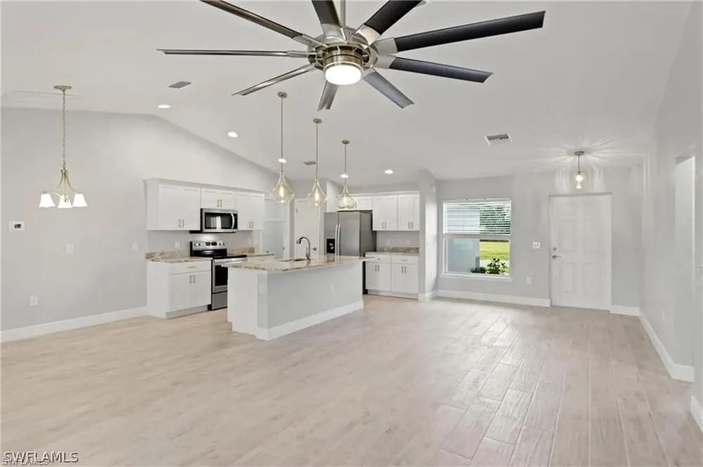 1322 NE 12th Place Cape Coral, FL 33909