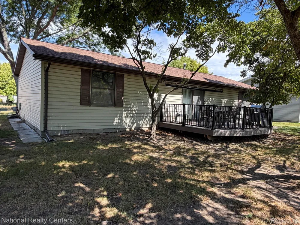 38561 Deer Creek Boulevard Westland City, MI 48185