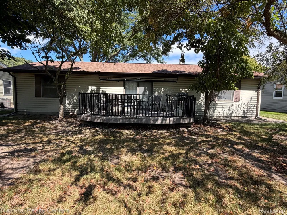 38561 Deer Creek Boulevard Westland City, MI 48185