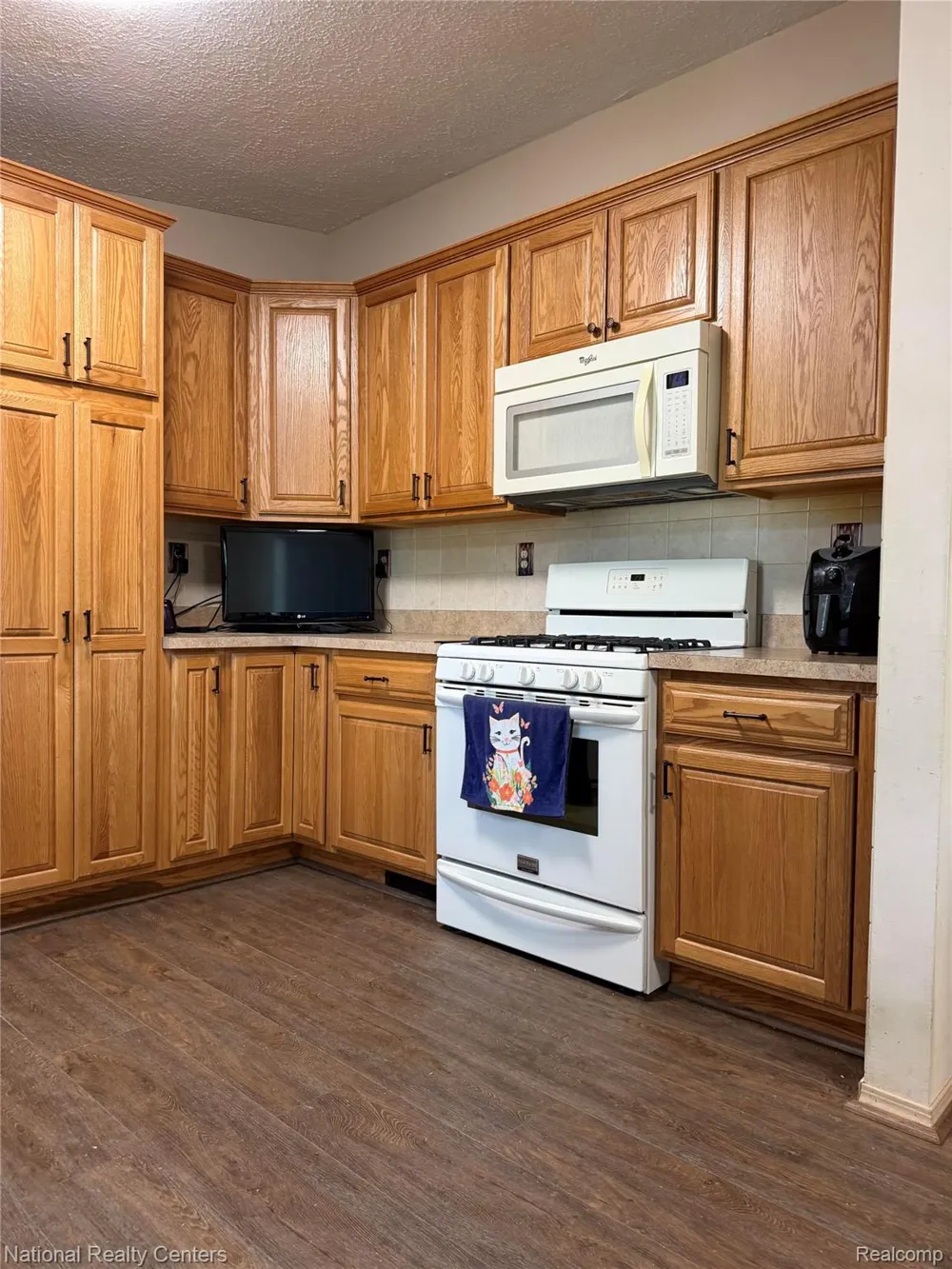 38561 Deer Creek Boulevard Westland City, MI 48185
