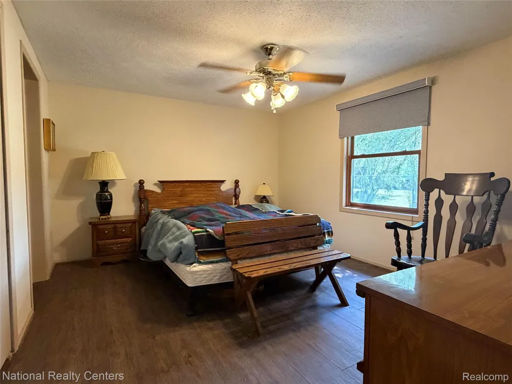 38561 Deer Creek Boulevard Westland City, MI 48185
