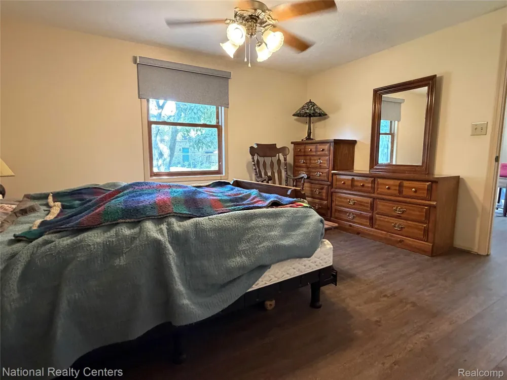38561 Deer Creek Boulevard Westland City, MI 48185
