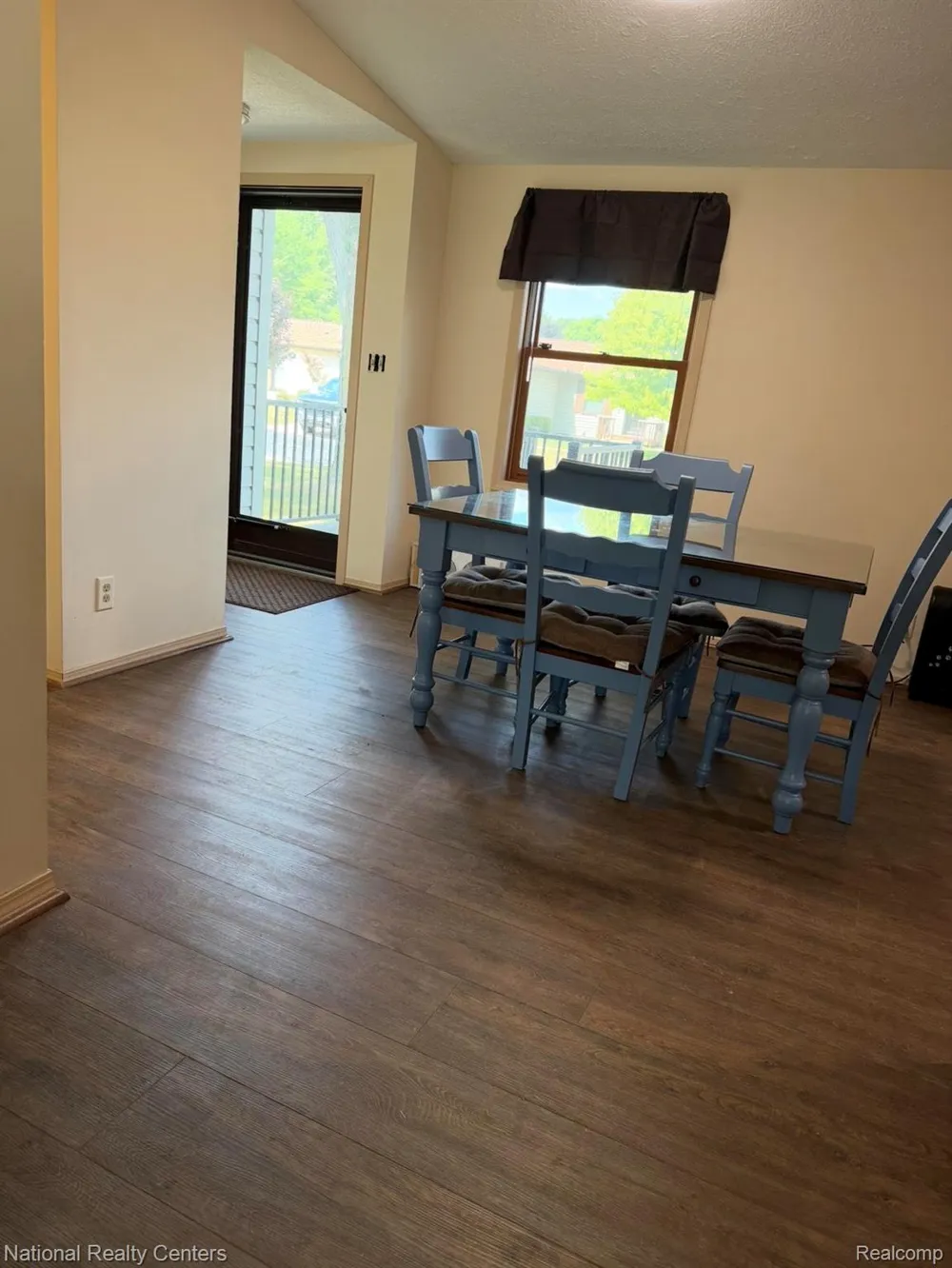 38561 Deer Creek Boulevard Westland City, MI 48185
