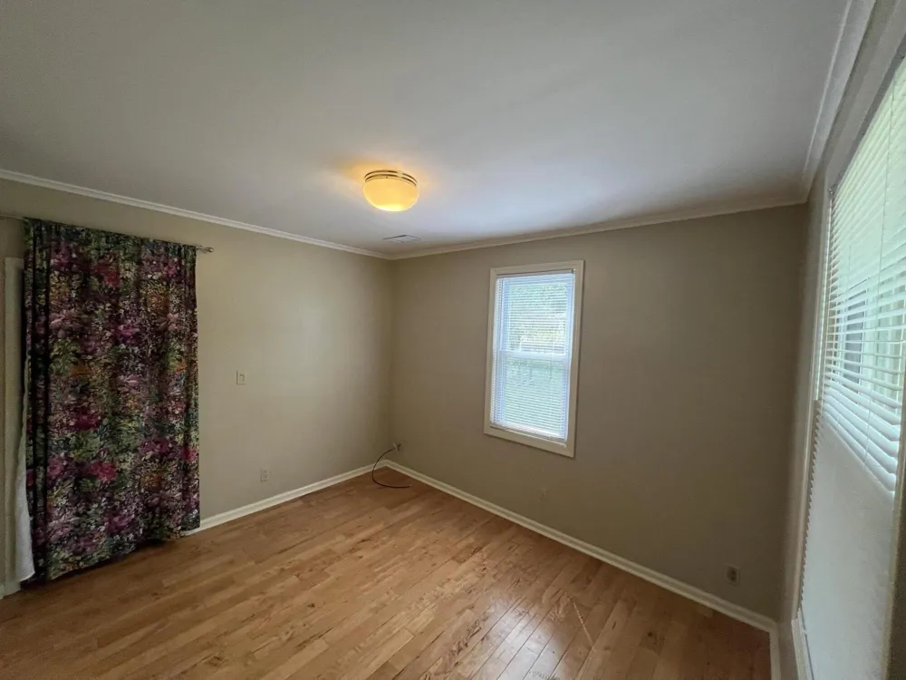 686 Troywood Drive Troy City, MI 48083