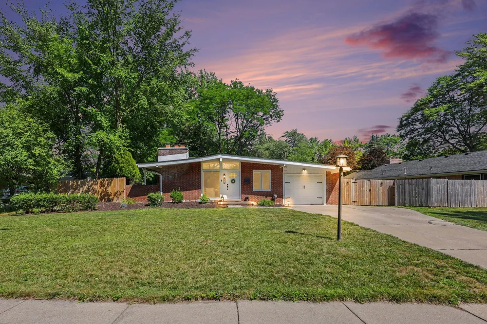 29928 Rock Creek Drive Southfield City, MI 48076