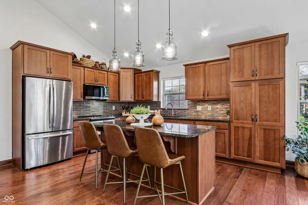 4935 W Harrisburg Court New Palestine, IN 46163
