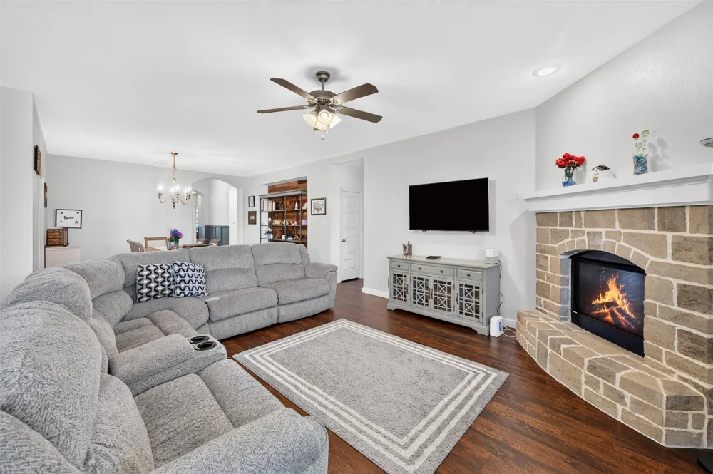 1819 Huntsman Way Forney, TX 75126