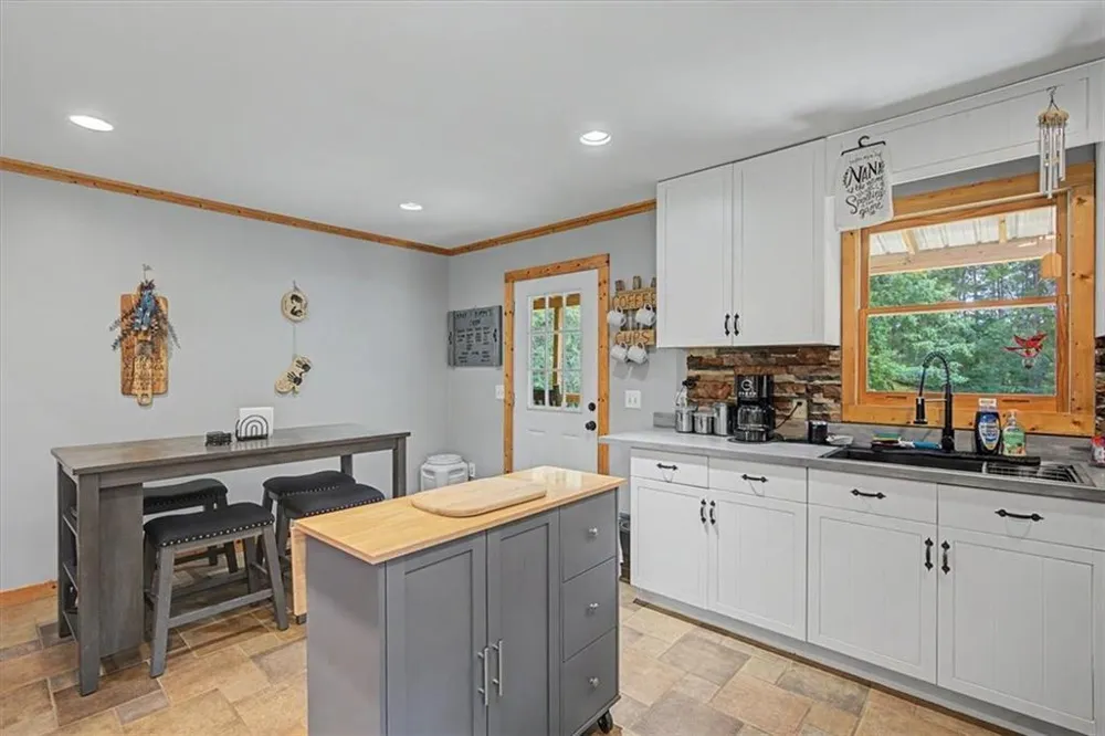 335 Dunn Road Silver Creek, GA 30173