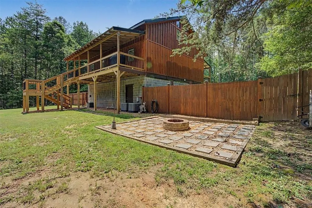 335 Dunn Road Silver Creek, GA 30173