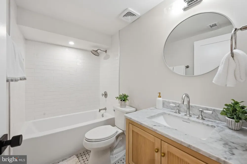 4611 43RD PLACE NW Washington, DC 20016