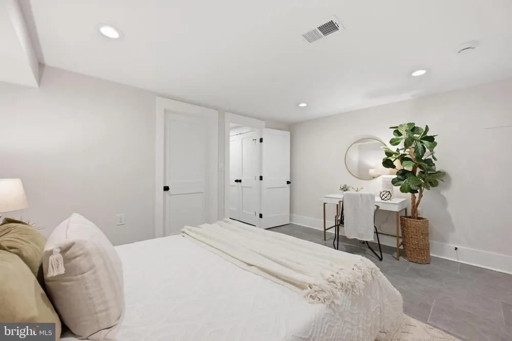 4611 43RD PLACE NW Washington, DC 20016