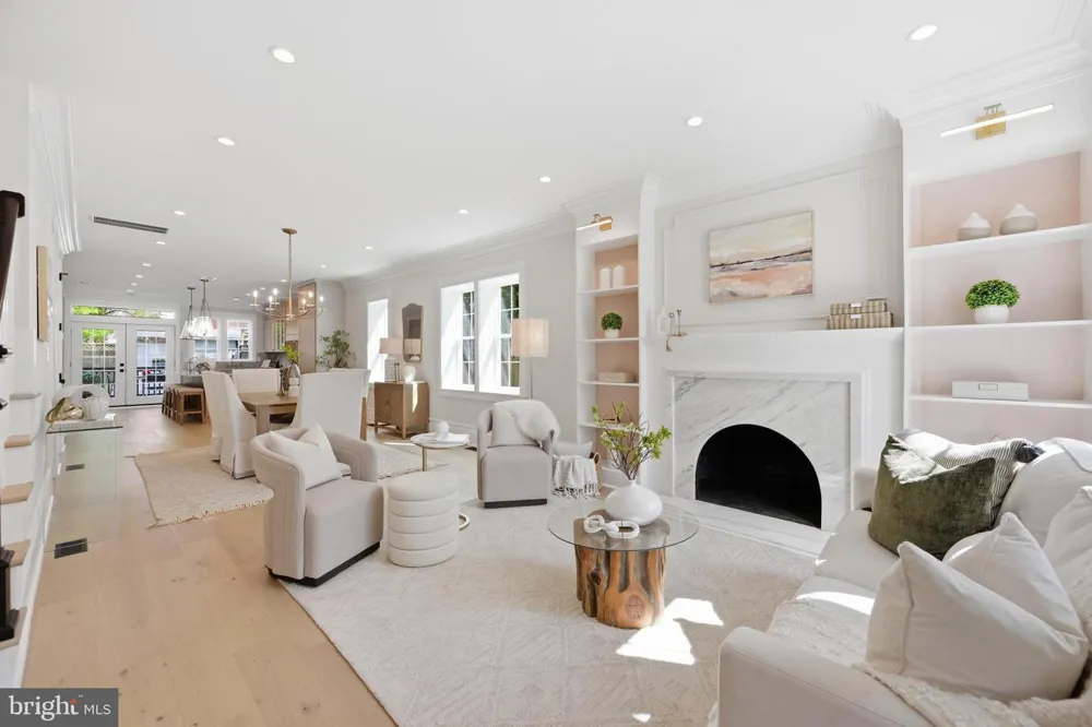 4611 43RD PLACE NW Washington, DC 20016
