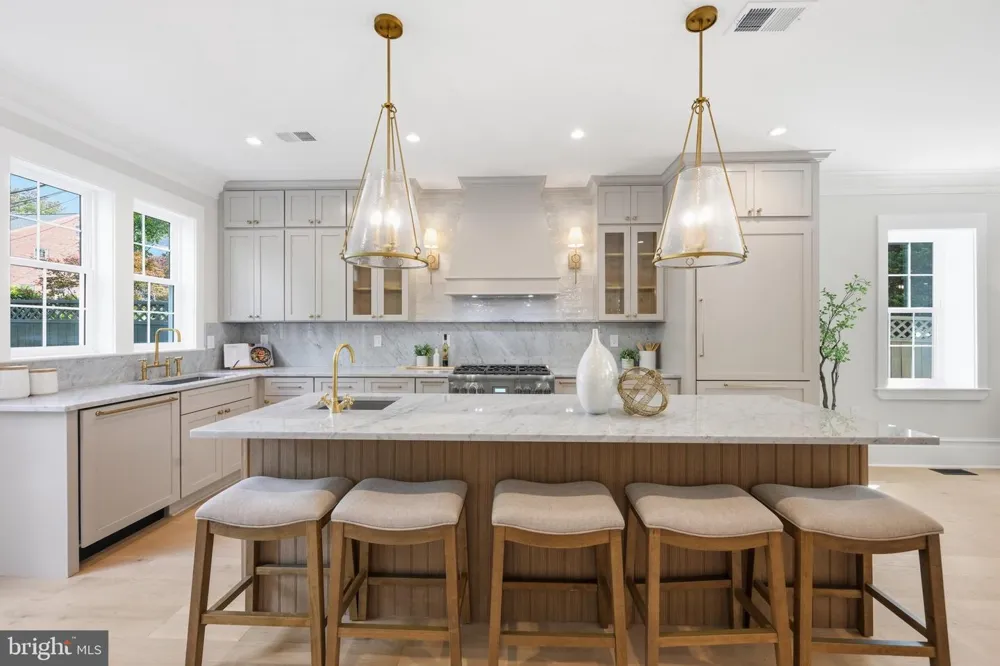 4611 43RD PLACE NW Washington, DC 20016