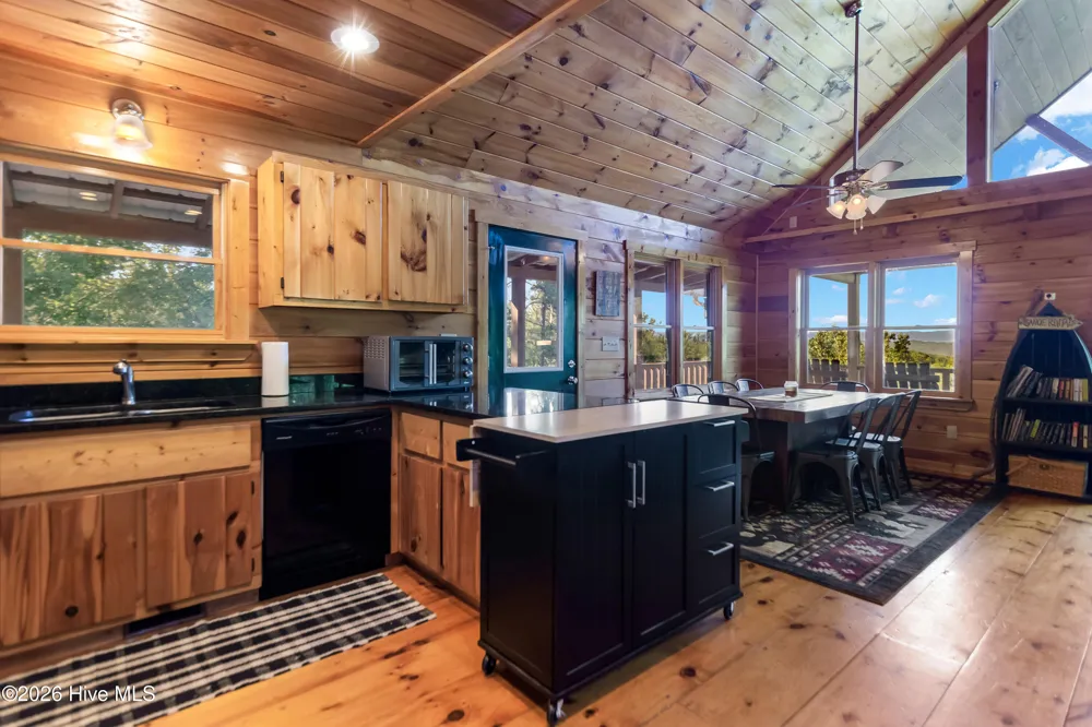 20 Locust Pointe Trail Murphy, NC 28906