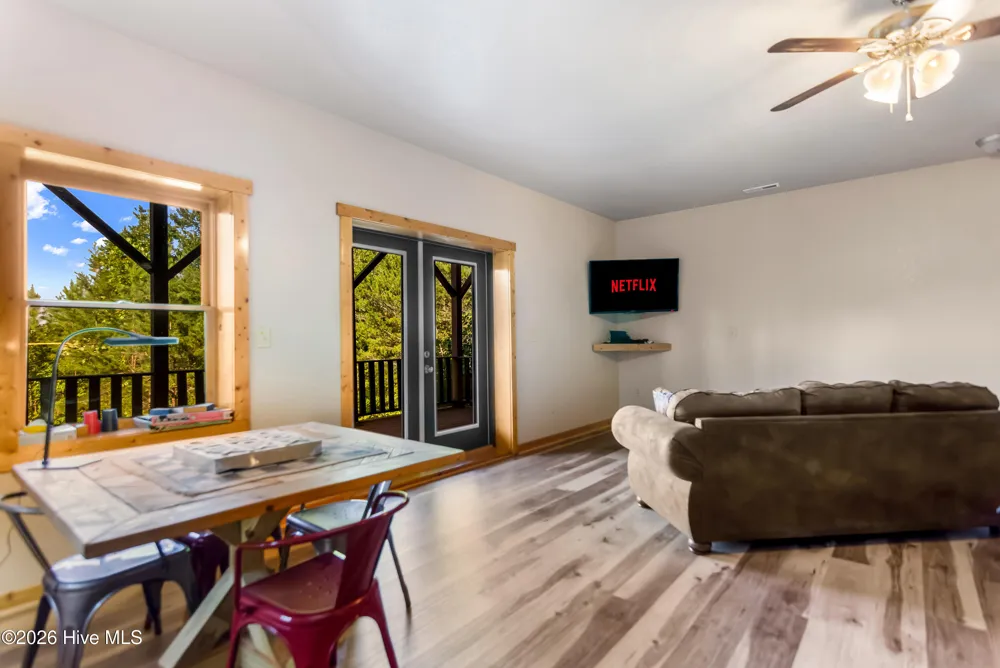 20 Locust Pointe Trail Murphy, NC 28906