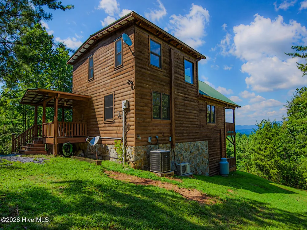 20 Locust Pointe Trail Murphy, NC 28906