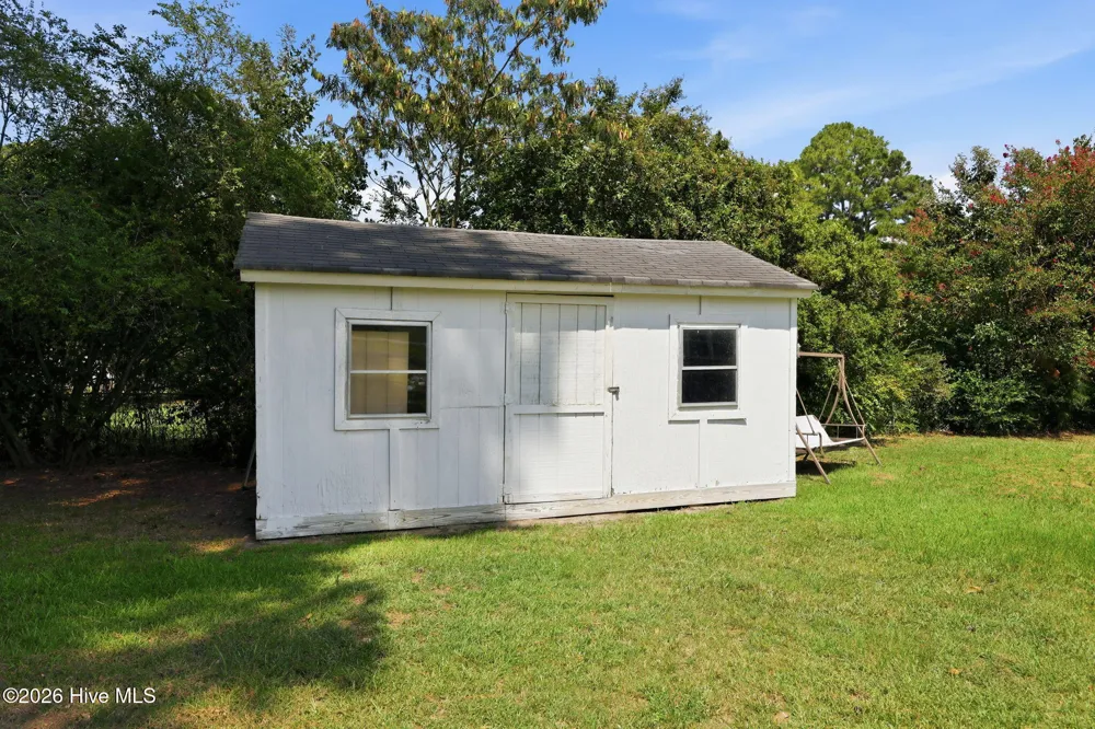 141 Hinnant Street Snow Hill, NC 28580