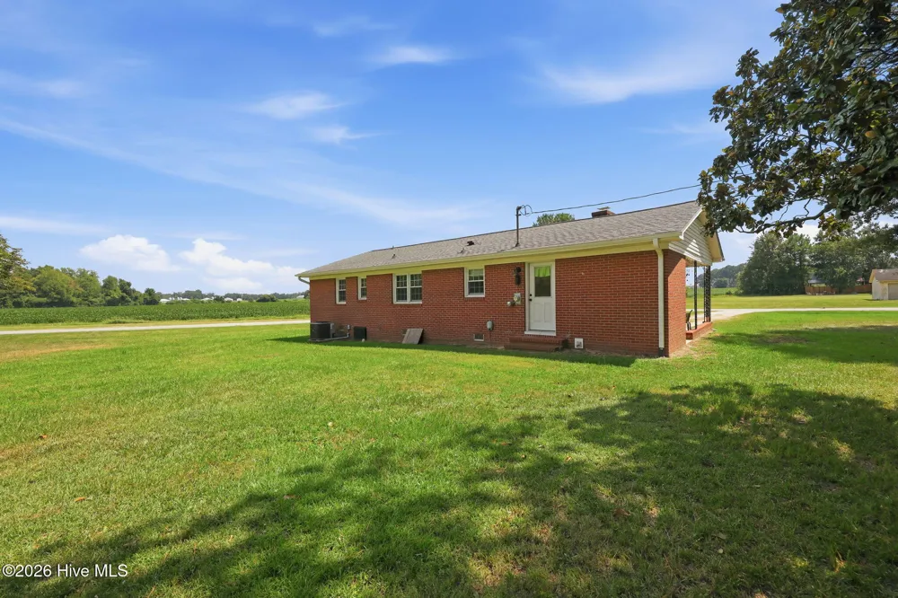 141 Hinnant Street Snow Hill, NC 28580