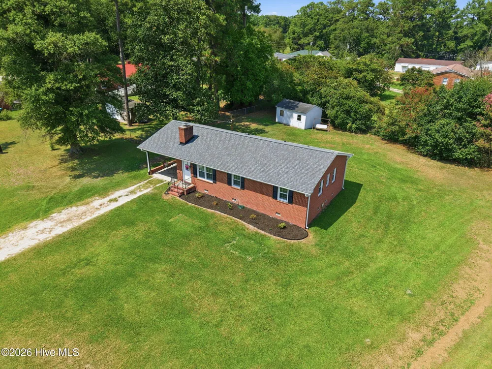 141 Hinnant Street Snow Hill, NC 28580