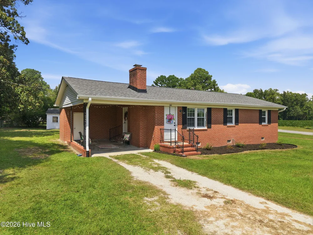141 Hinnant Street Snow Hill, NC 28580